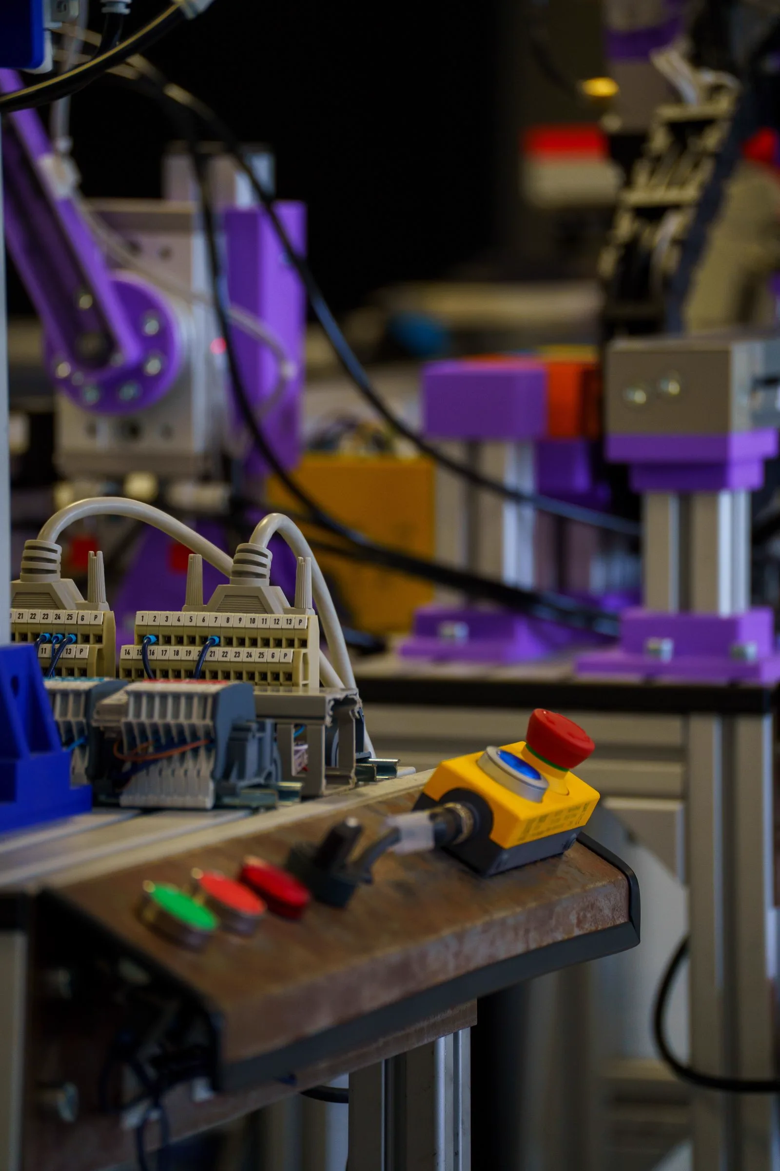 Système d'automatisation industrielle avec panneau de contrôle